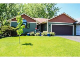 2011 Vienna Ln, Saint Paul, MN 55122-2329