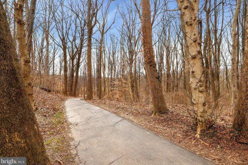 4206 Round Hl Rd, Silver Spring MD 20906-4869 exterior