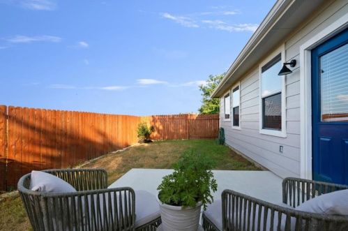 11920 Pecan Gate Way, Webberville TX 78653-3975 exterior