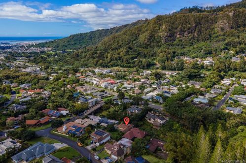 3430 Kaohinani Dr, Honolulu HI  96817-1022 exterior