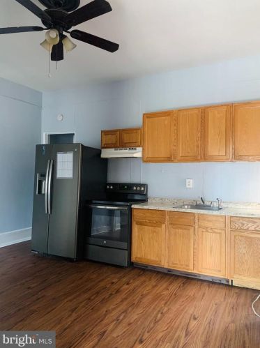 5533 Girard Ave, Philadelphia, PA 19131-4248