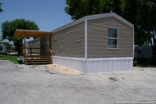 102 Kirby Heights St, San Antonio, TX 78219-1109