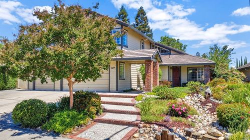 307 Willowwood Ct, Vacaville, CA 95688-9270