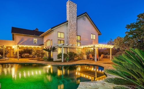9448 Quail Canyon Rd, El Cajon, CA 92021-6708