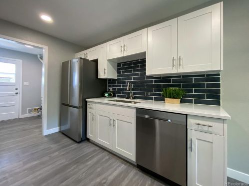 3106 Acoma St, Englewood CO 80110-2411 exterior