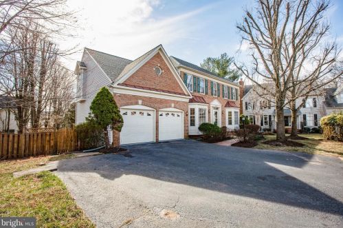 12925 Harrington Ct, Herndon, VA 20171-2355