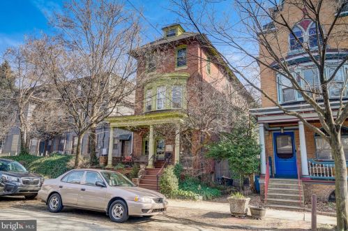 437 44 St, Philadelphia PA 19104-2910 exterior