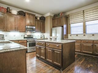 904 Cesar Chavez Blvd, Dallas TX  75201-6001 exterior