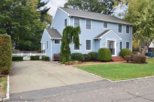 139 Sevilla Ave, Warwick, RI 02889-3033