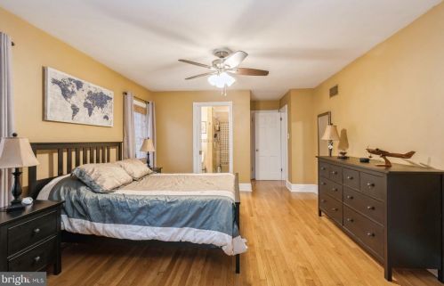 16 Renfrew Ave, Trenton NJ  08618-3334 exterior