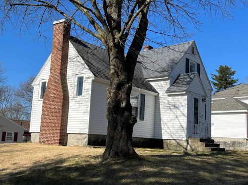 6 Sacramento St, Nashua, NH 03064-2044