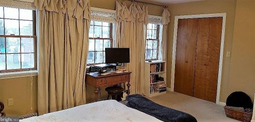 552 Walnut St, Hanover PA 17331-2070 exterior