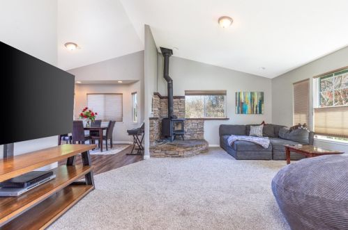 280 Live Oak Dr, Angels Camp, CA 95222-9816