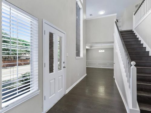 2134 Mccoy Rd, Carrollton TX  75006-2944 exterior