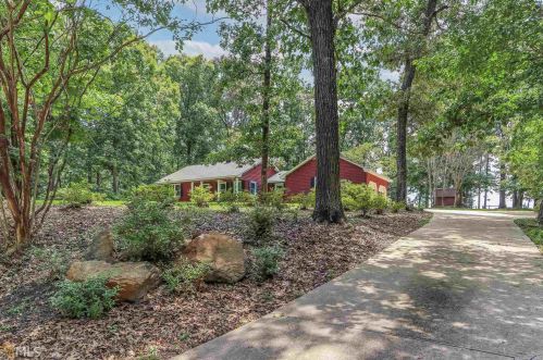 364 Ridgewood Dr, Hartwell, GA 30643-4137