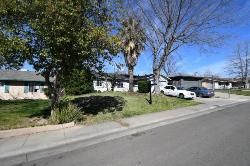 9332 Castlemont Cir, Citrus Heights, CA 95662-5320