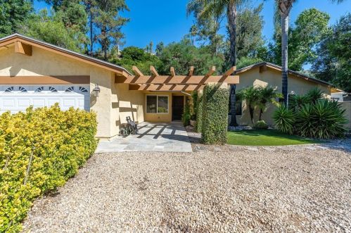 4044 Joelton Dr, Calabasas, CA 91301-3630