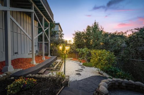 3178 Oakes Dr, Hayward, CA 94542-1236
