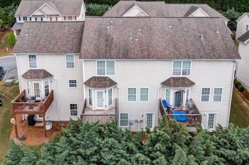 562 Fox Creek Xing, Holly Springs, GA 30188-5757
