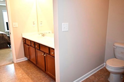 424 Fernbay Dr, Atlanta GA  30331-8956 exterior