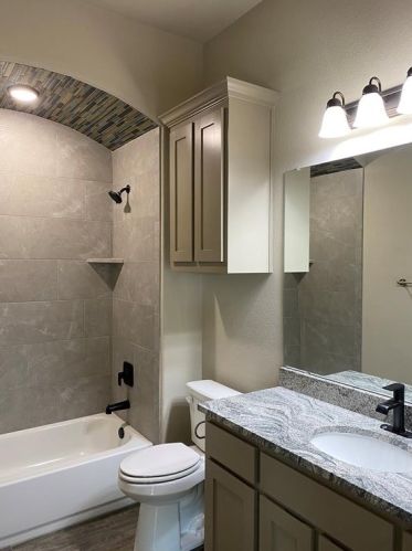 3332 White Horse Dr, Granbury TX 76049 exterior