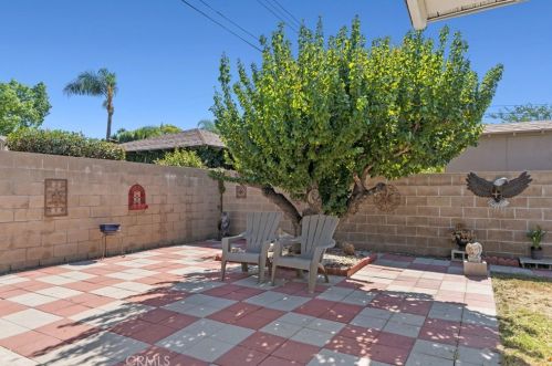 8188 Sherwood Pl, Riverside CA  92504-3440 exterior