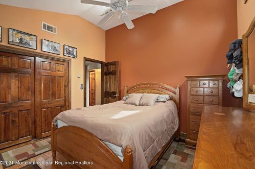 278 Edgebrook Rd, Trenton NJ 08691-3732 exterior