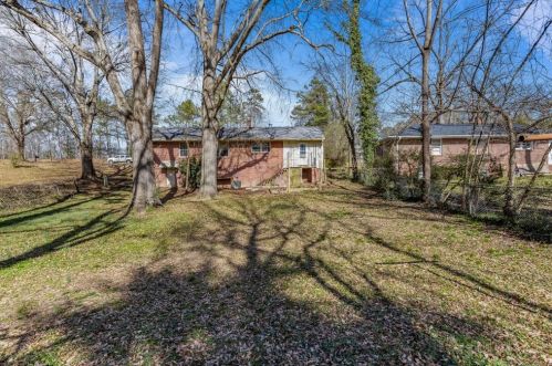 1381 Longview Dr, Gainesville, GA 30501-2244
