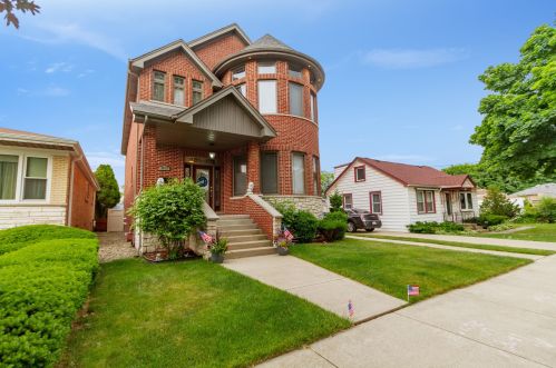3827 Ottawa Ave, Chicago, IL 60634-2126
