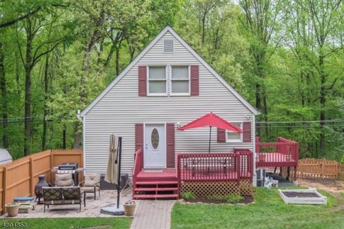 64 Old Brookside Rd, Dover, NJ 07869-3604
