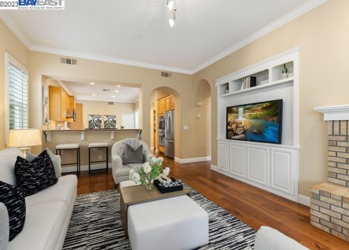 10864 Inspiration Cir, Pleasanton CA  94568-5562 exterior