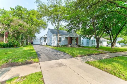 2604 Ryan Ave, Fort Worth TX  76110-3026 exterior