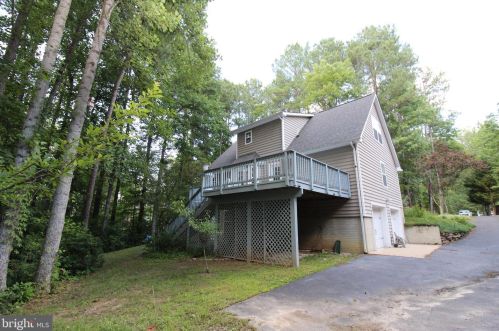 12812 Kelsey Cir, Spotsylvania VA  22553-4020 exterior