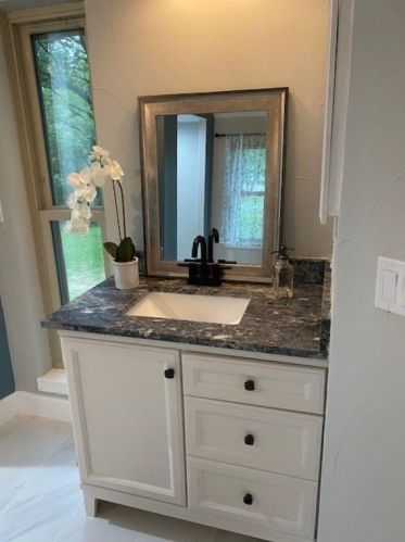 6005 Autumn Hills Dr, Fort Worth TX  76140-9695 exterior