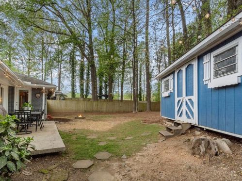 2140 Medfield Trl, Atlanta GA  30345-3010 exterior