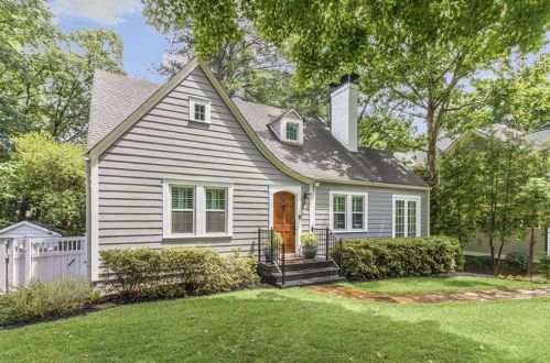 2865 Elliott Cir, Atlanta, GA 30305-2726