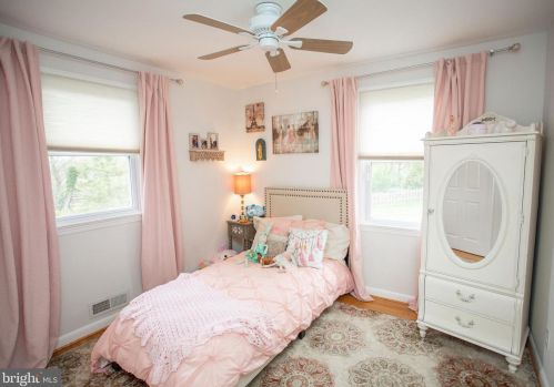 1173 Concord Dr, Tavistock NJ exterior