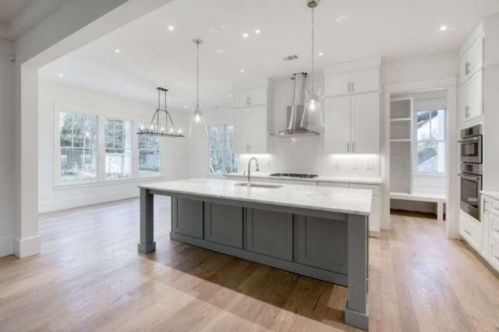 2698 Archway Dr, Atlanta GA  30341-4835 exterior