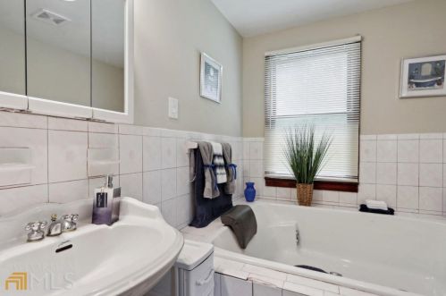 336 Bromack Dr, Atlanta GA  30315-8408 exterior