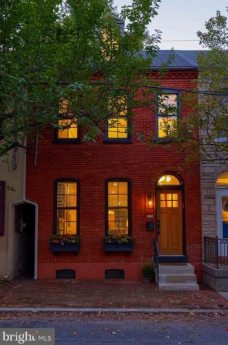 330 Mary St, Lancaster PA  17603-3329 exterior