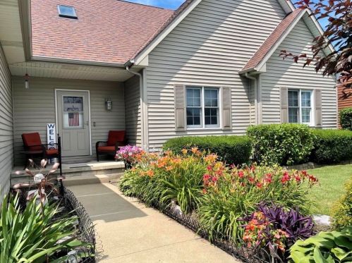 461 Water Tower Rd, Manteno, IL 60950-1738