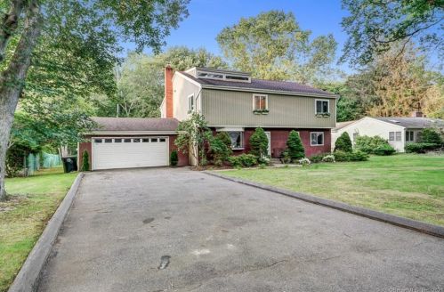 185 Cedarhurst Ln, Milford, CT 06461-2155