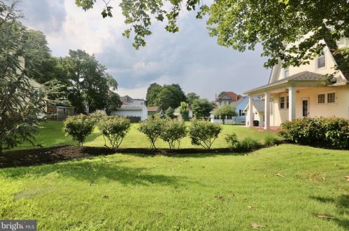 232 Holly Ave, Pitman NJ  08071-1257 exterior