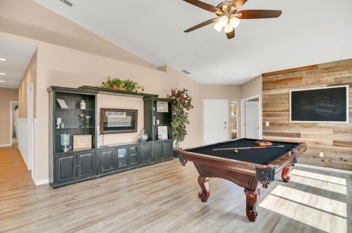 10304 Izzy Way, Elk Grove, CA 95757-1606