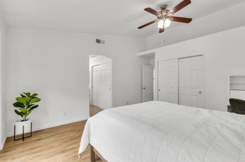 8616 Diamond Crest Ct, Elk Grove CA  95624-2848 exterior