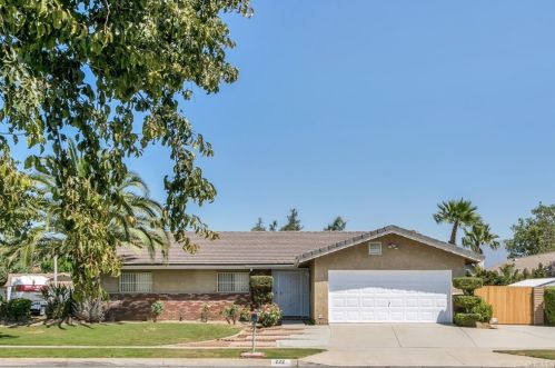 222 Condor Dr, Rialto, CA 92377-4718