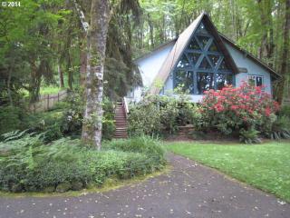 45304 Goodpasture Rd, Finn Rock, OR 97488-9718
