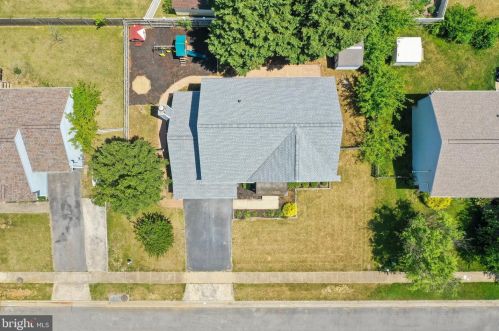 510 Crosswinds Dr, Charles Town WV  25414-3942 exterior