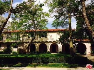 237 Hudson Ave, Los Angeles, CA 90004-1035