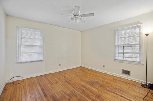 2900 Horse Shoe Dr, Atlanta GA  30316-4408 exterior